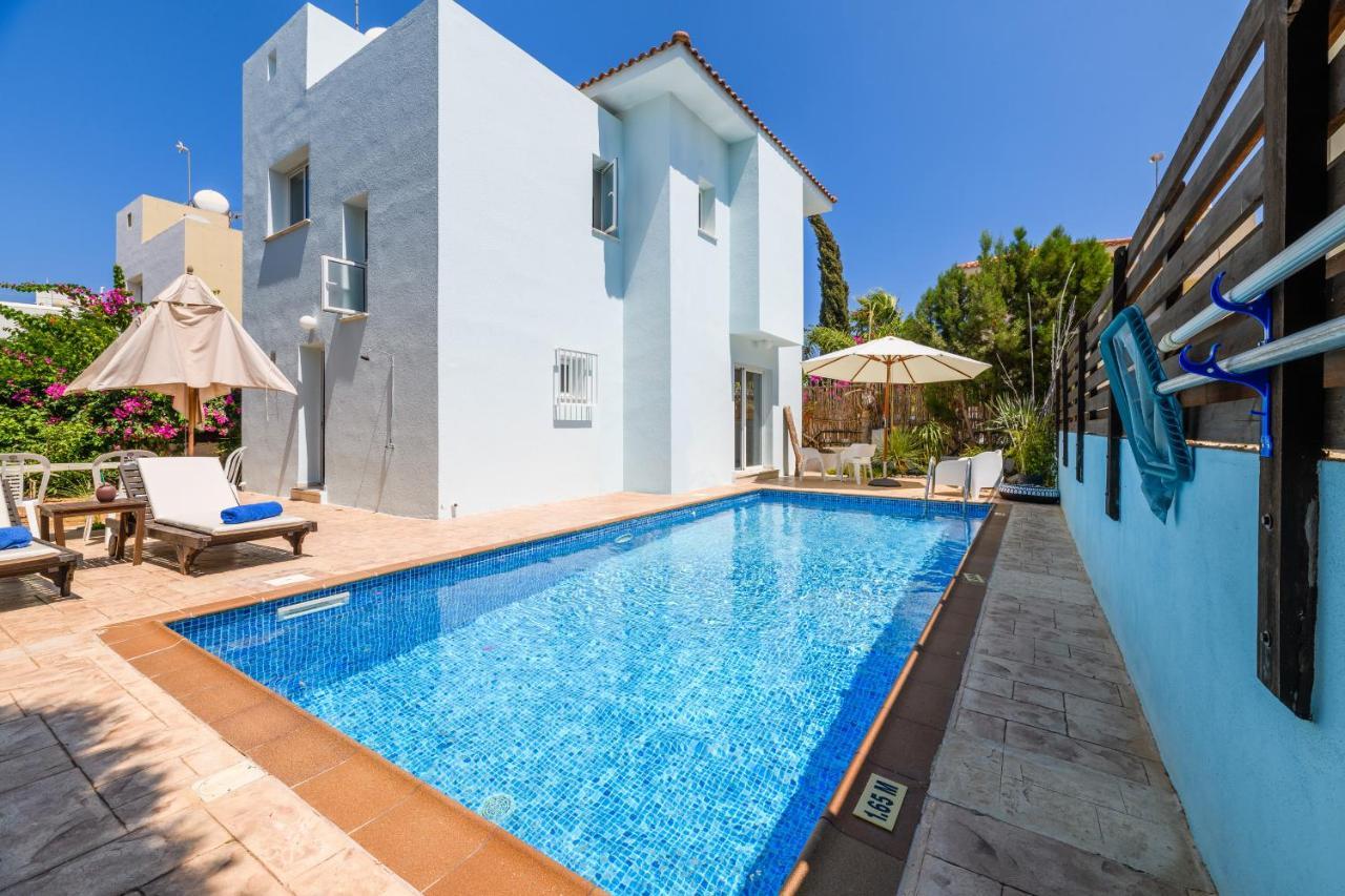 פרוטאראס Villa Lela Serena By Ezoria Villas מראה חיצוני תמונה