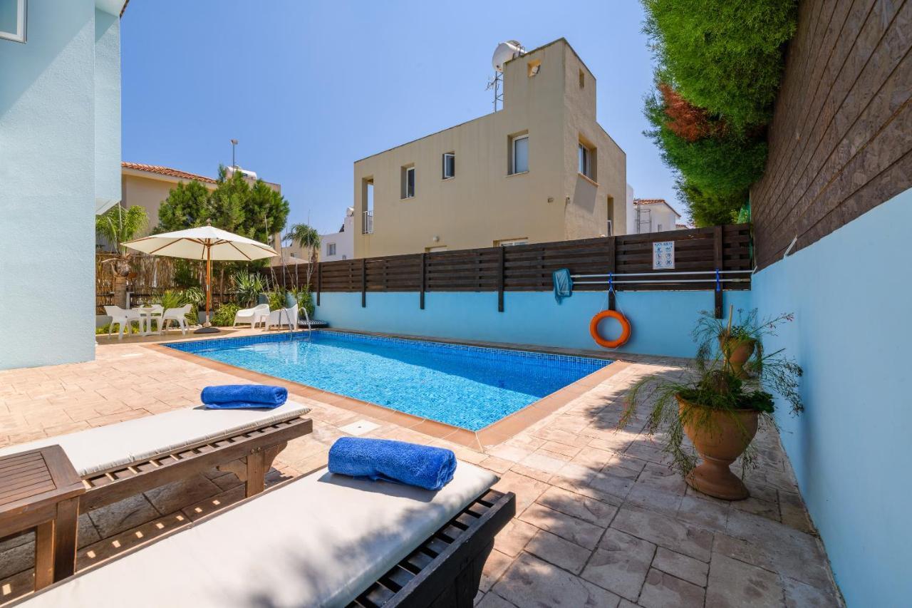 פרוטאראס Villa Lela Serena By Ezoria Villas מראה חיצוני תמונה