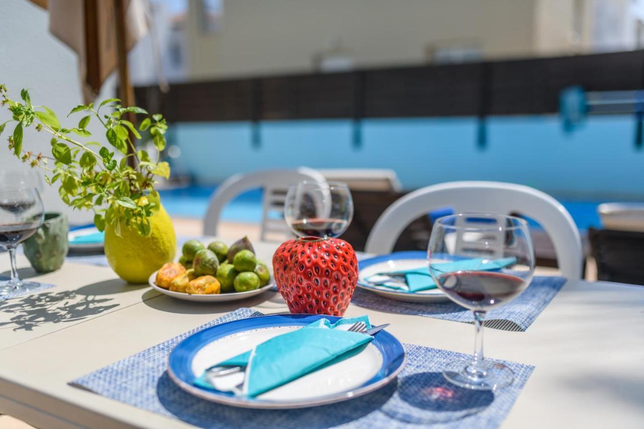 פרוטאראס Villa Lela Serena By Ezoria Villas מראה חיצוני תמונה