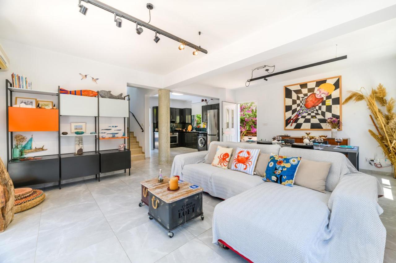 פרוטאראס Villa Lela Serena By Ezoria Villas מראה חיצוני תמונה