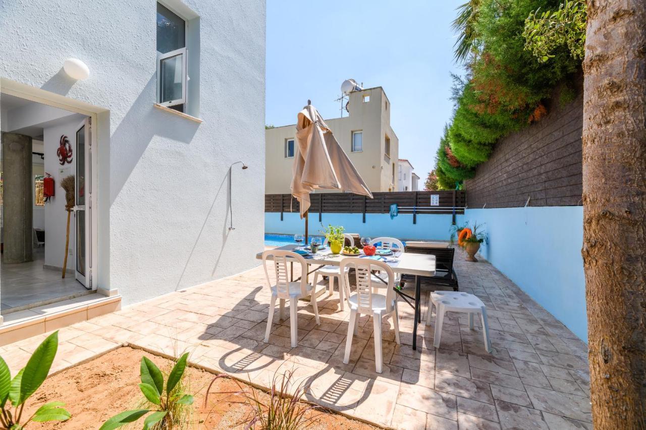 פרוטאראס Villa Lela Serena By Ezoria Villas מראה חיצוני תמונה