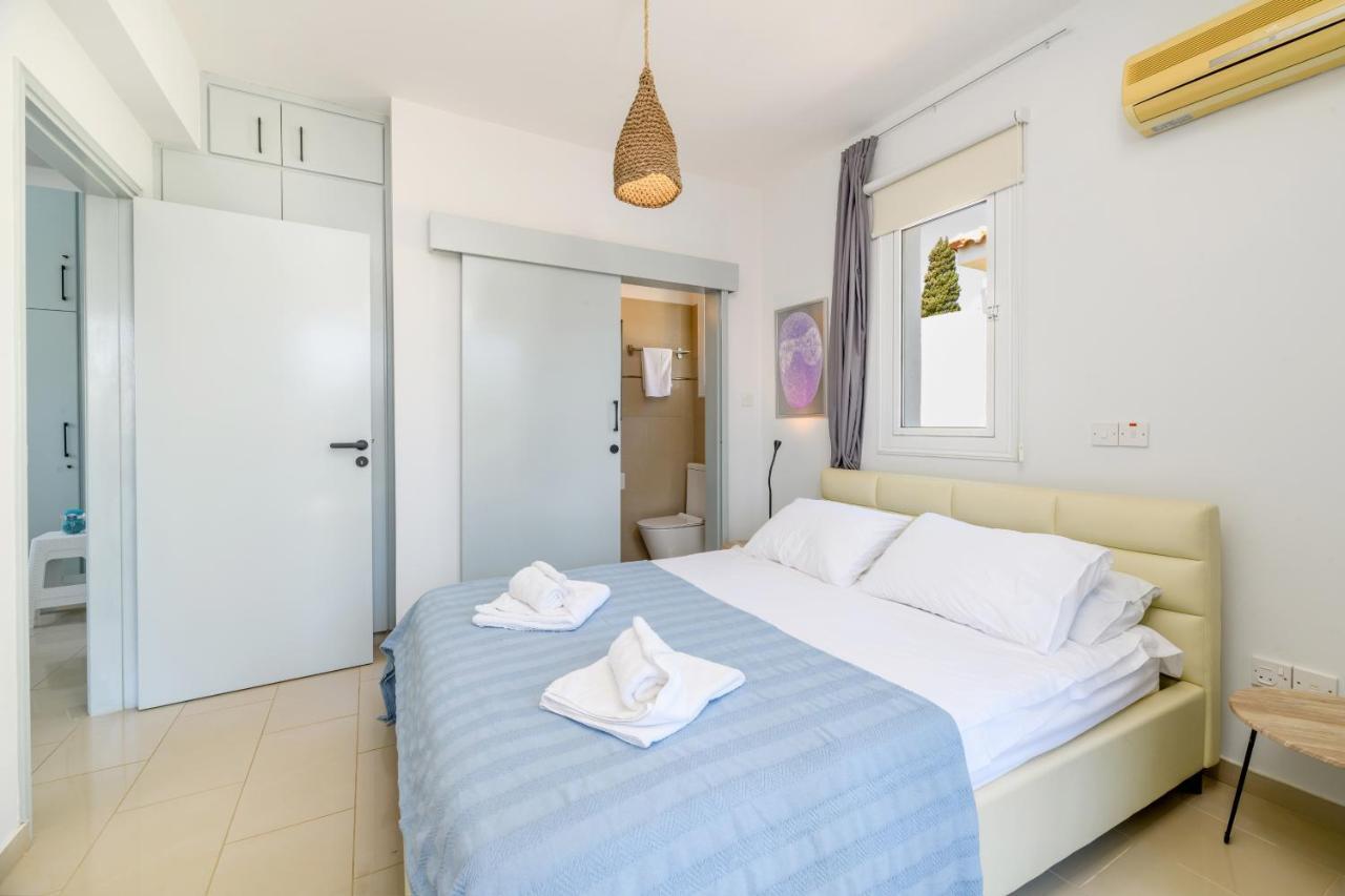 פרוטאראס Villa Lela Serena By Ezoria Villas מראה חיצוני תמונה