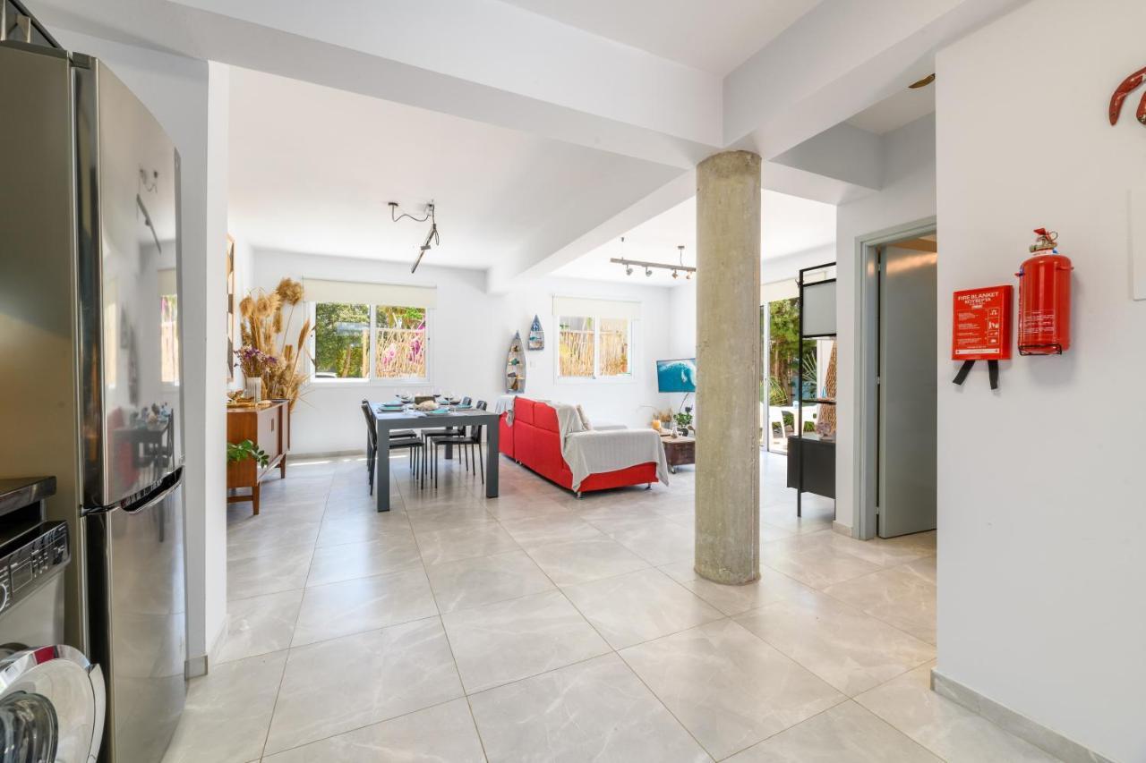 פרוטאראס Villa Lela Serena By Ezoria Villas מראה חיצוני תמונה