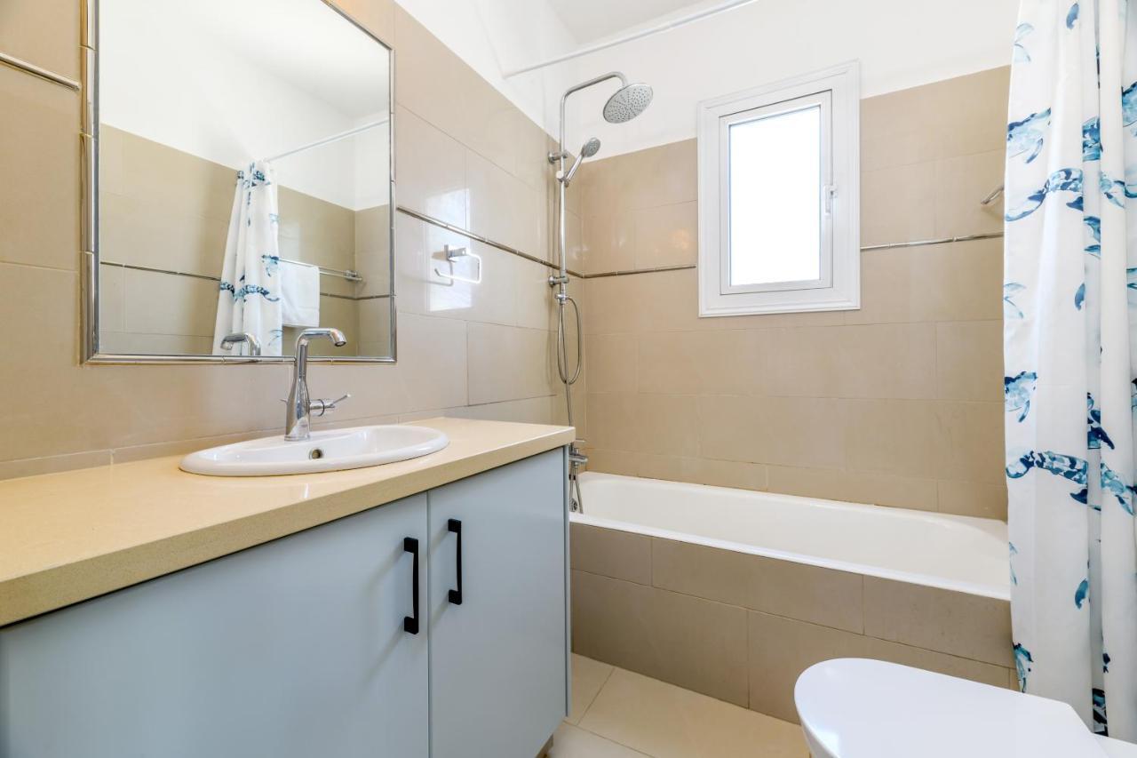 פרוטאראס Villa Lela Serena By Ezoria Villas מראה חיצוני תמונה