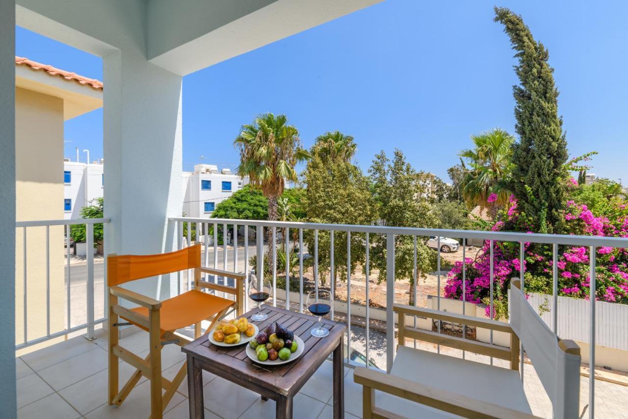 פרוטאראס Villa Lela Serena By Ezoria Villas מראה חיצוני תמונה
